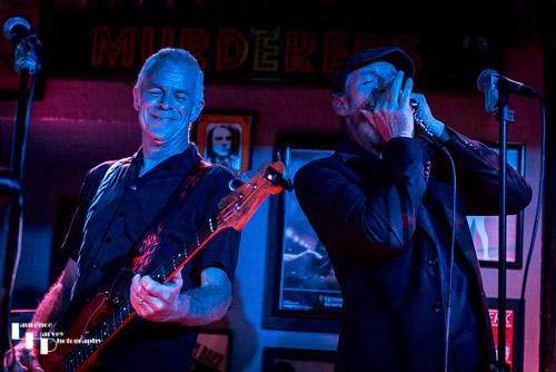 Aaron McRobbie on bass, Giles King on harmonica