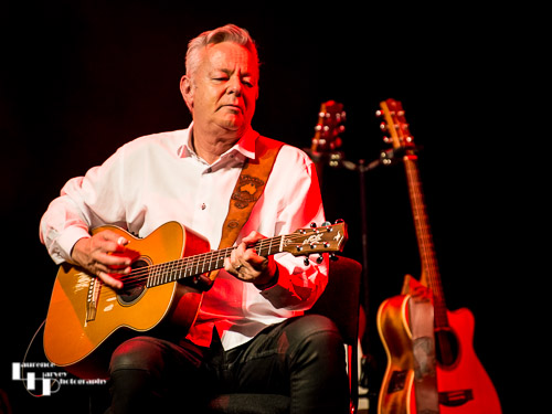 Tommy Emmanuel on guitar