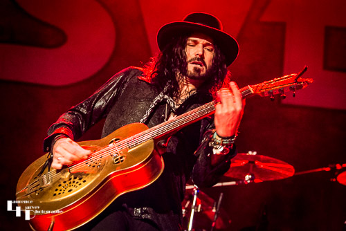 Troy Redfern on guitar & vocals