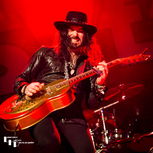 Troy Redfern on guitar & vocals