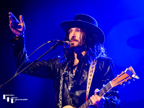 Troy Redfern on guitar & vocals