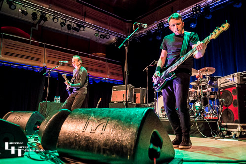 Hugh Cornwell on vocals & guitar, Pat Hughes on bass