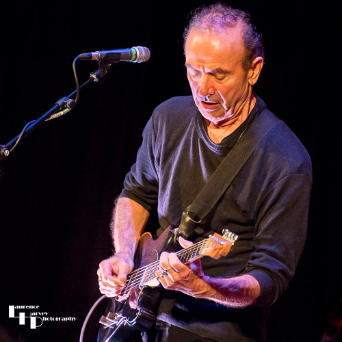 Hugh Cornwell on vocals & guitar