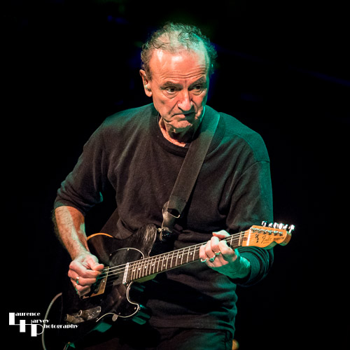 Hugh Cornwell on vocals & guitar