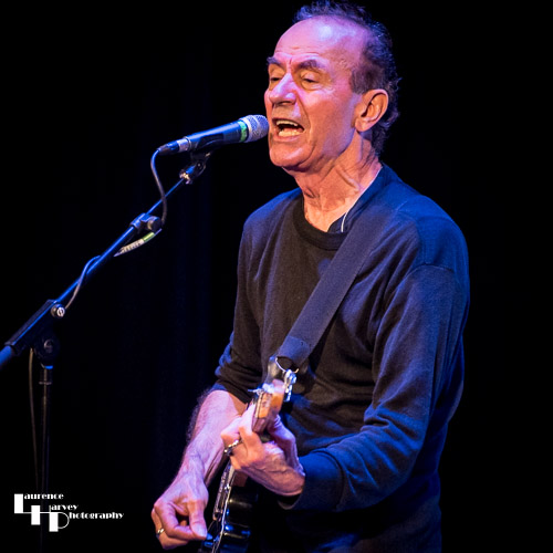 Hugh Cornwell on vocals & guitar