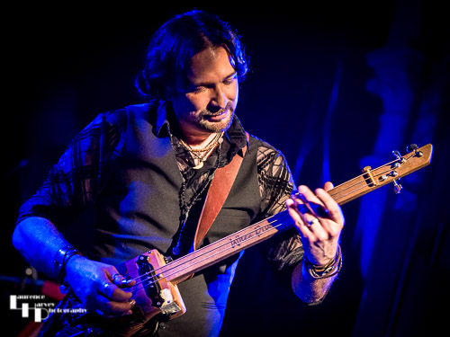 Aaron Bond on cigar box guitar & vocals