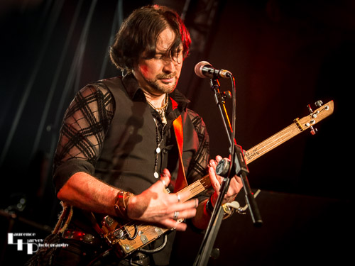 Aaron Bond on cigar box guitar & vocals