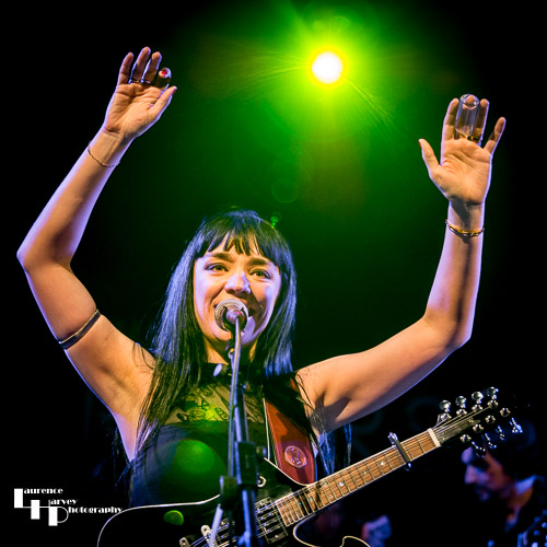 Grace Bond on vocals & mandolin