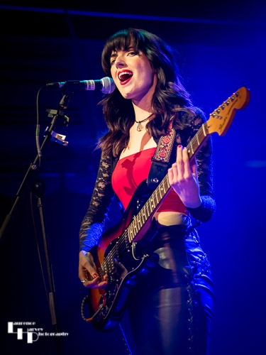 Orlaith Forsythe on vocals & guitar