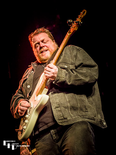 Special guest Danny Bryant on guitar