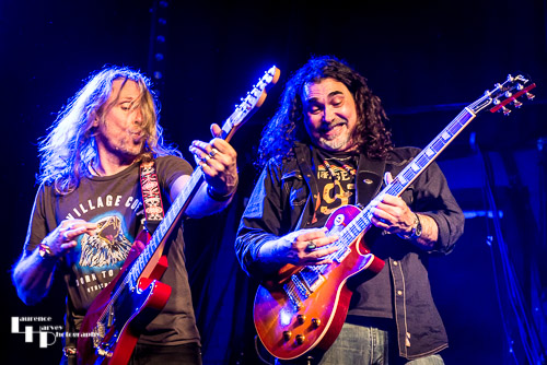 Andrew Elt & guest Alastair Greene on guitar