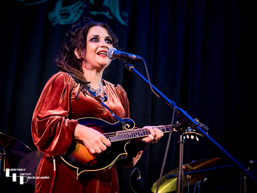 Jo Carley on vocals & mandolin