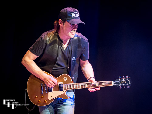 Marc Raner on guitar