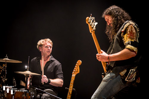 Alex Hinz on drums, Artjom Feldtser on bass