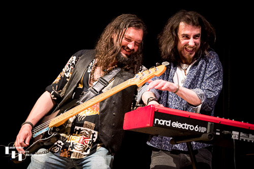 Jamie Pipe on keys, Artjom Feldtser on bass