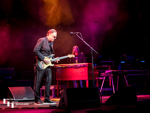 Joe Bonamassa on vocals & guitar