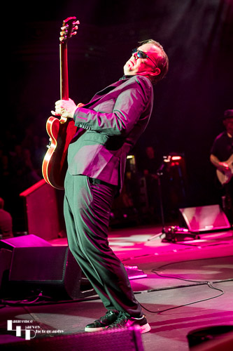 Joe Bonamassa on vocals & guitar