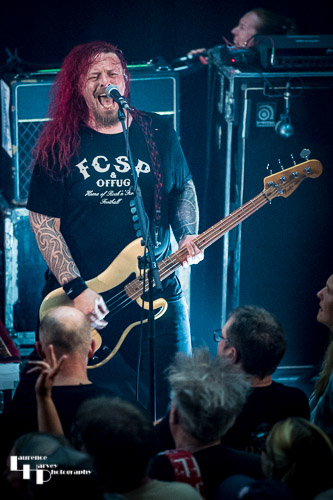 Ceri Monger on bass
