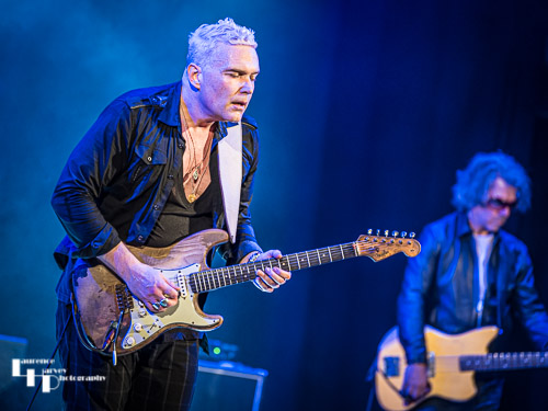 Philip Sayce on vocals & guitar
