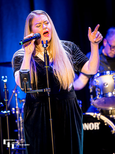 Jo Harman on vocals