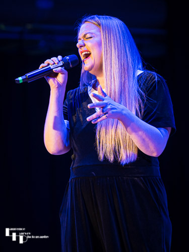 Jo Harman on vocals