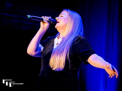 Jo Harman on vocals