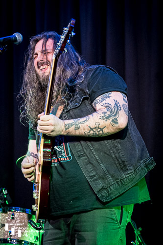 Aiden Pryor on guitar & vocals