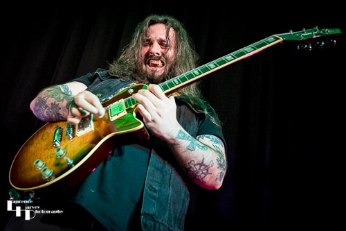 Aiden Pryor on guitar & vocals
