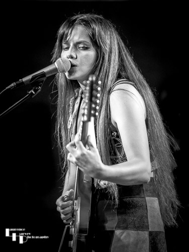 Arielle on vocals & guitar