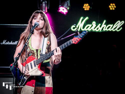 Arielle on vocals & guitar