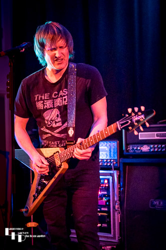 Tim Wheeler on guitar