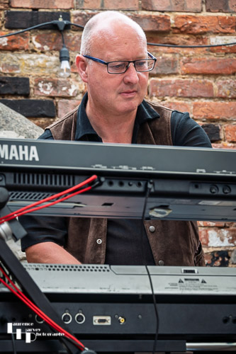 Steve Gooding on keys