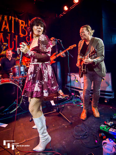 Meghan Parnell on vocals, Dave Barnes on guitar