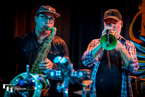 Julian Nalli on tenor saxophone, Stephen Dyte on trumpet