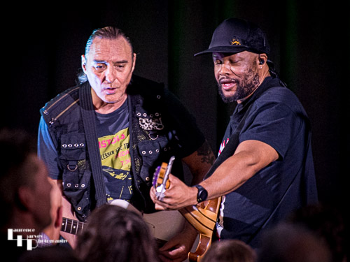 Neil Etheridge on guitar & James Crosdale on bass