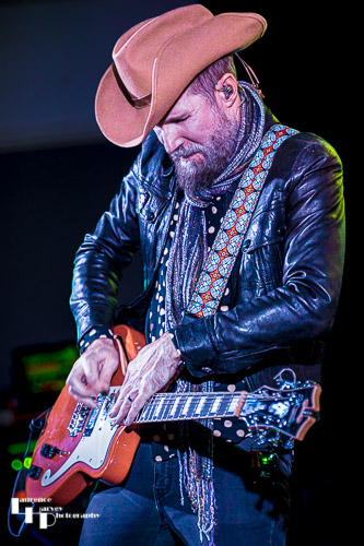 Robin Davey on guitar