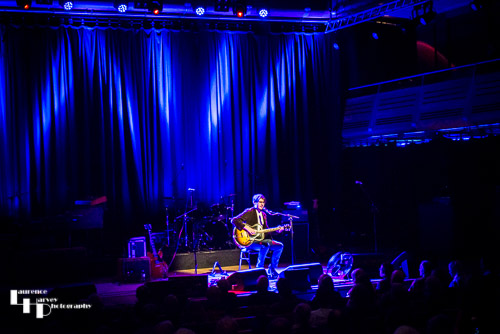 Connor Selby on vocals & guitar