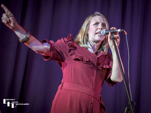 Lauren Dove on vocals