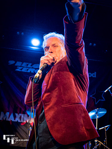 Robert Kane on vocals