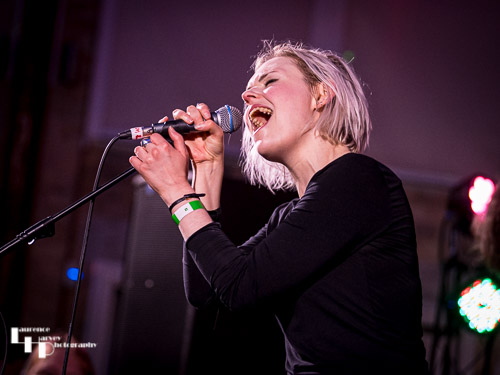 Jo Bevan on vocals