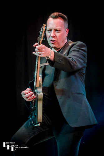 Jim Kirkpatrick on guitar