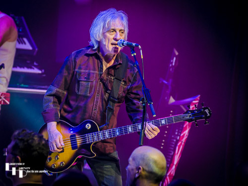 Merv Goldsworthy on bass