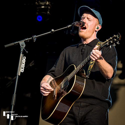 Gavin James on vocals & guitar