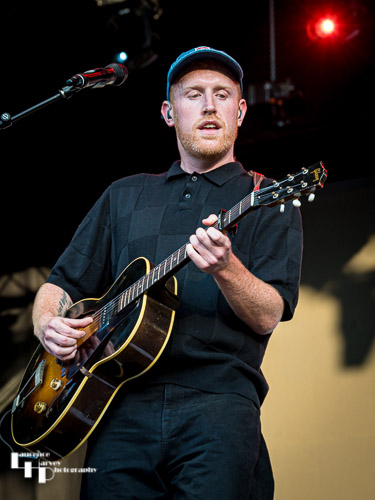 Gavin James on vocals & guitar