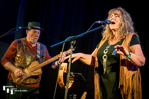 Chrissy Sands on vocals Rob Sands on guitar
