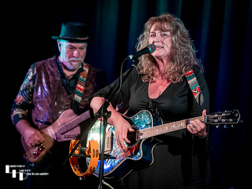 Chrissy Sands on vocals & acoustic guitar, Rob Sands on home made electric guitar