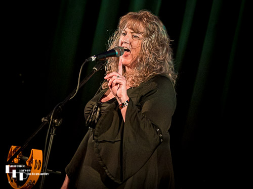 Chrissy Sands on vocals