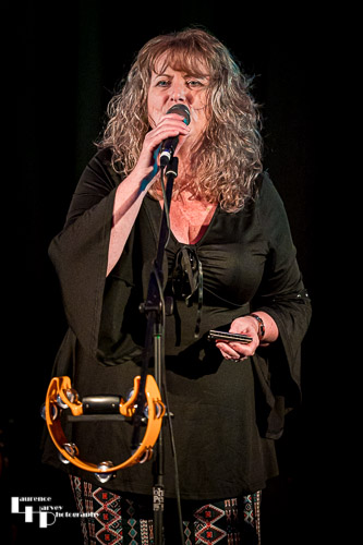Chrissy Sands on vocals