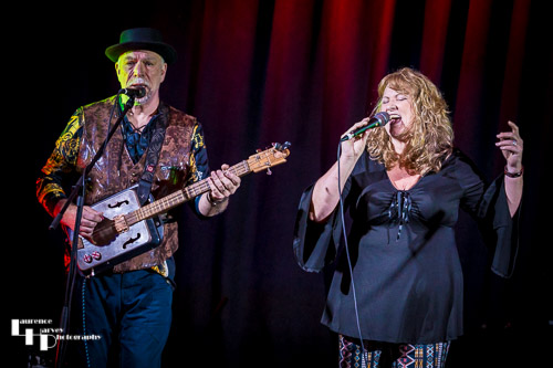 Chrissy Sands on vocals, Rob Sands on guitar