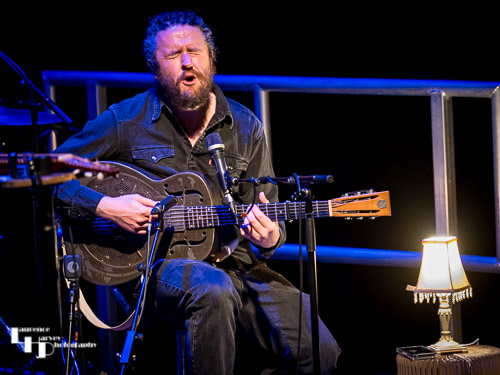 James Dixon on vocals & guitar